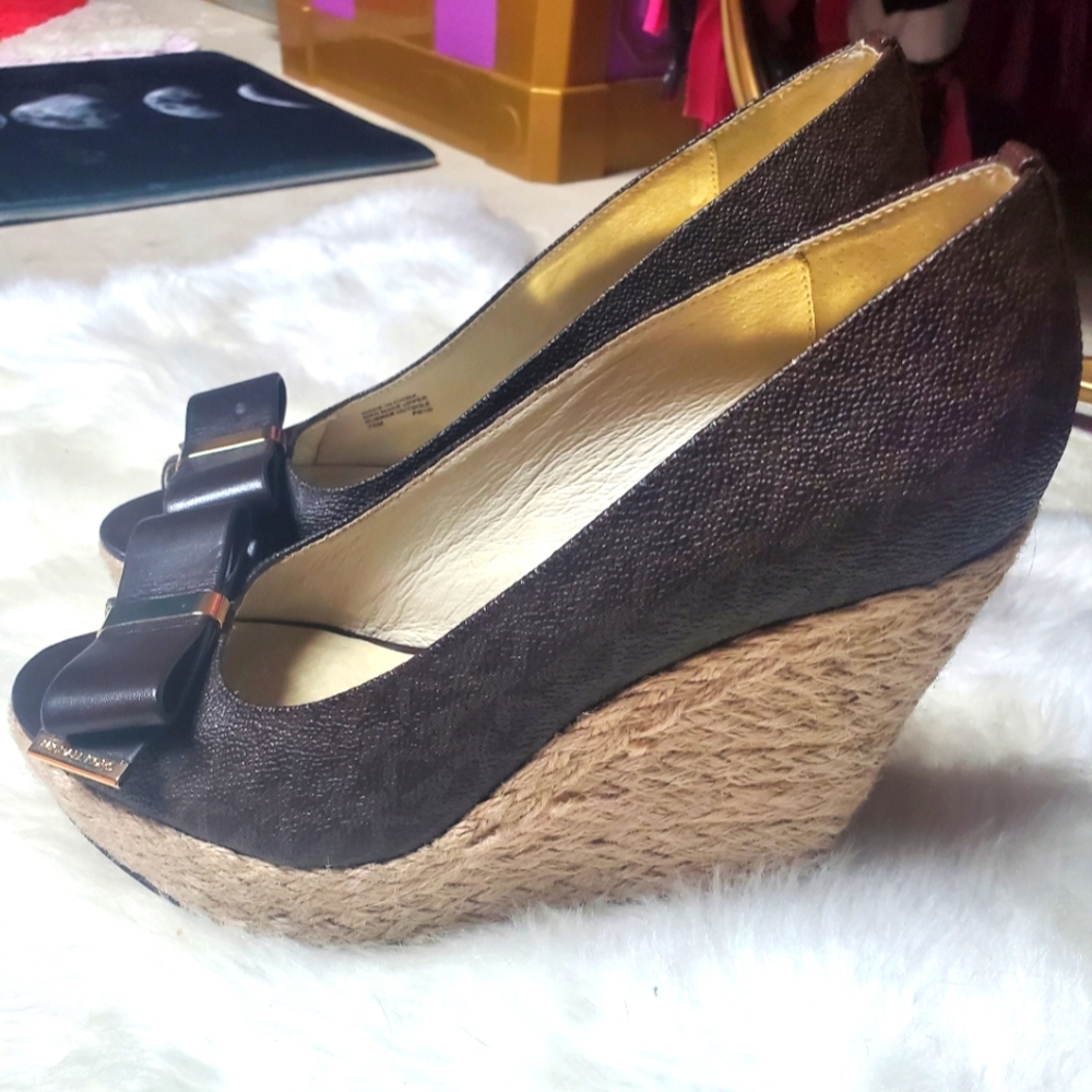 Michael Kors wedges size 7.5